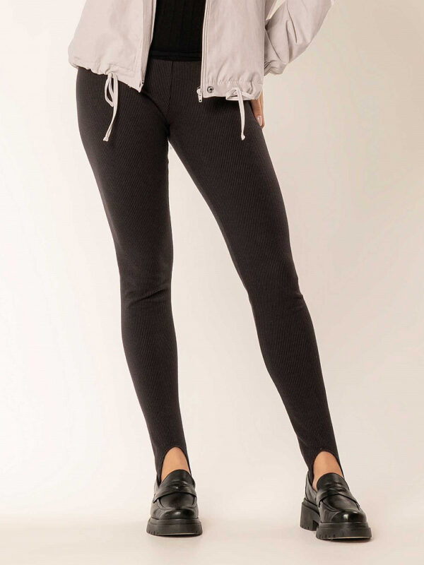 Calça Legging Preta Feminina com Pézinho Ref.C50733 - Cativa