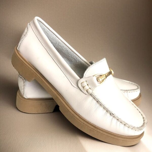 Mocassim Couro Feminino Elaine Off White Ref.101 - Clara Lua